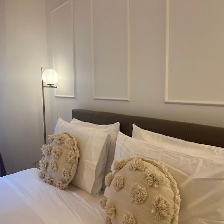 Regina Milano In Bocconi Apartment Luaran gambar