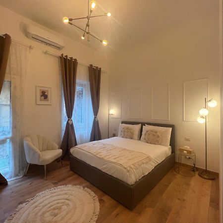 Regina Milano In Bocconi Apartment Luaran gambar