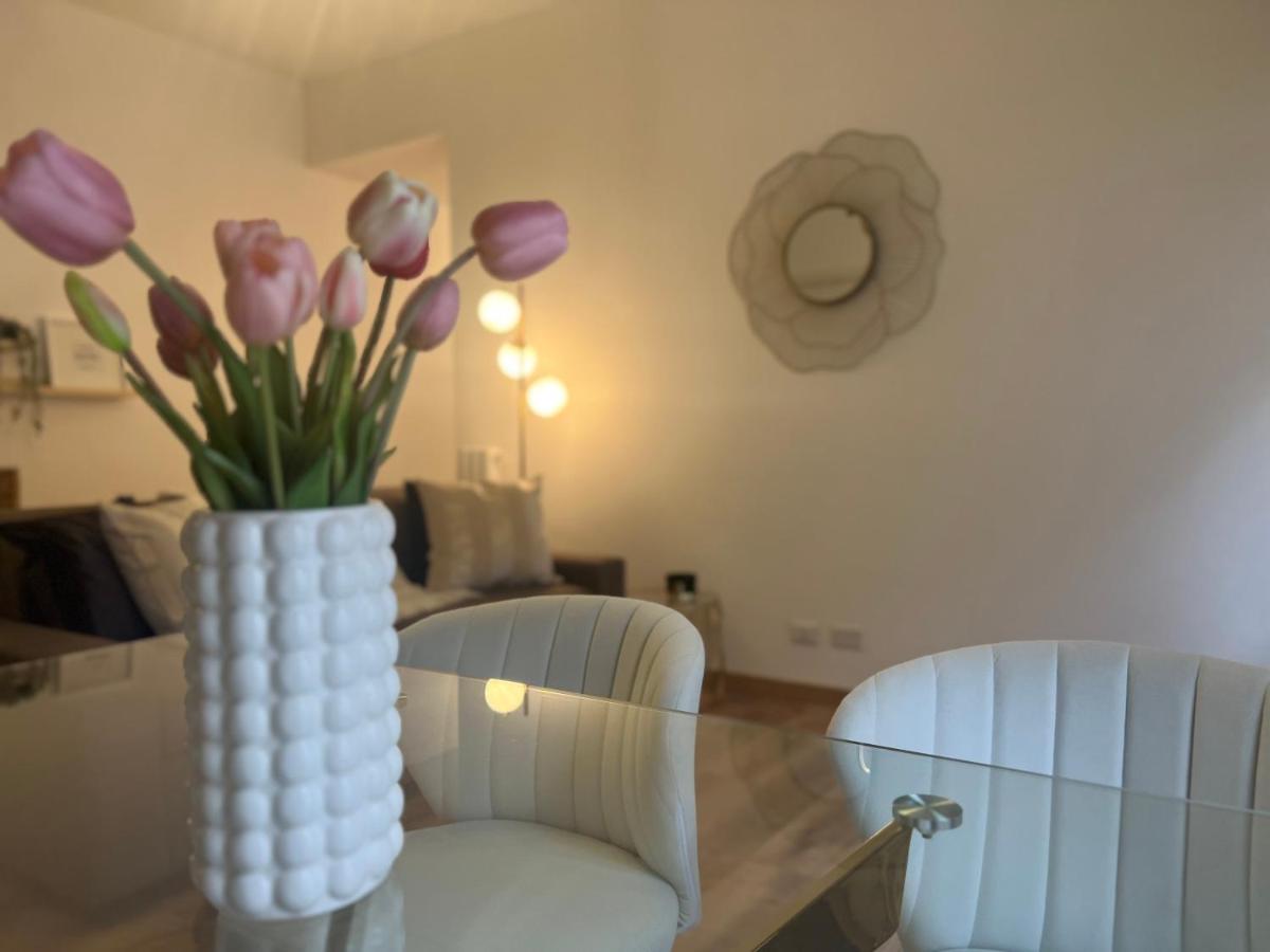 Regina Milano In Bocconi Apartment Luaran gambar