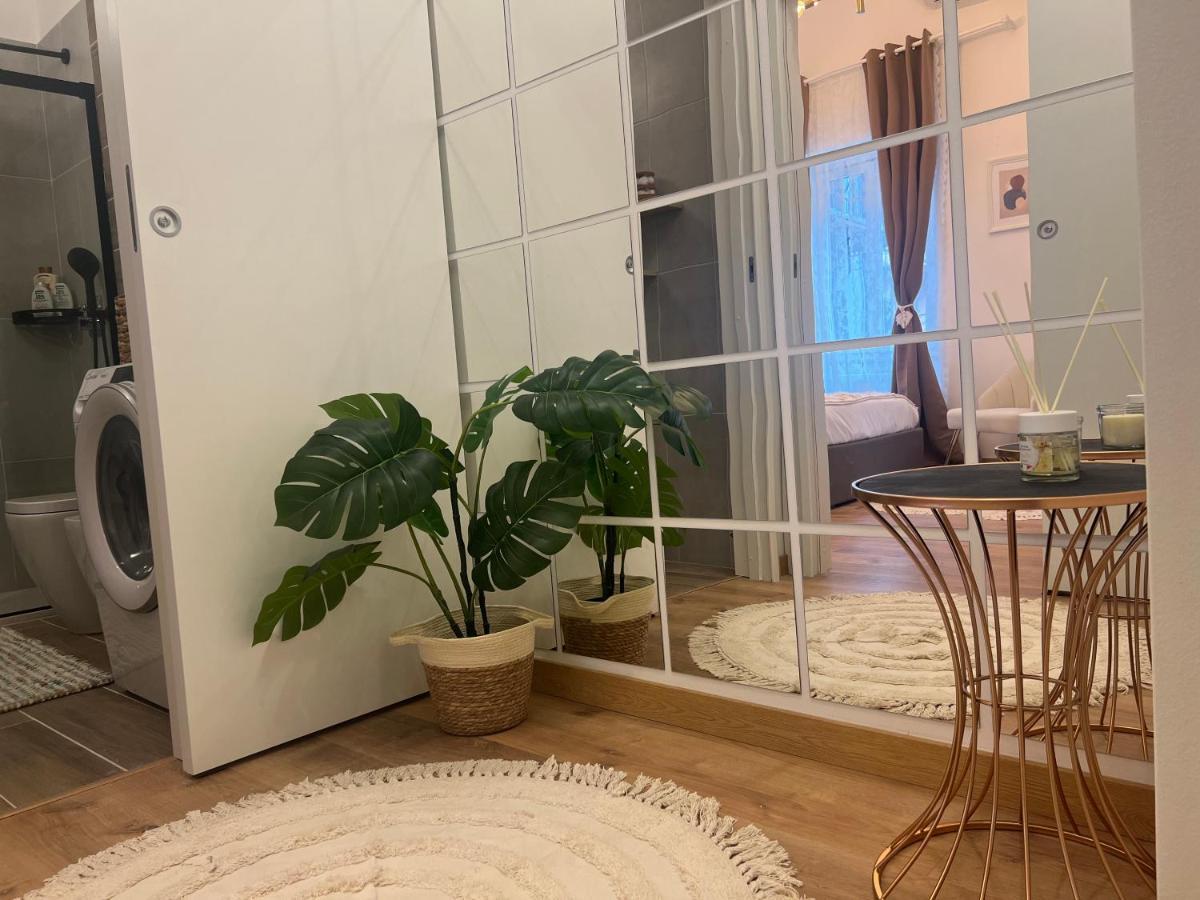 Regina Milano In Bocconi Apartment Luaran gambar