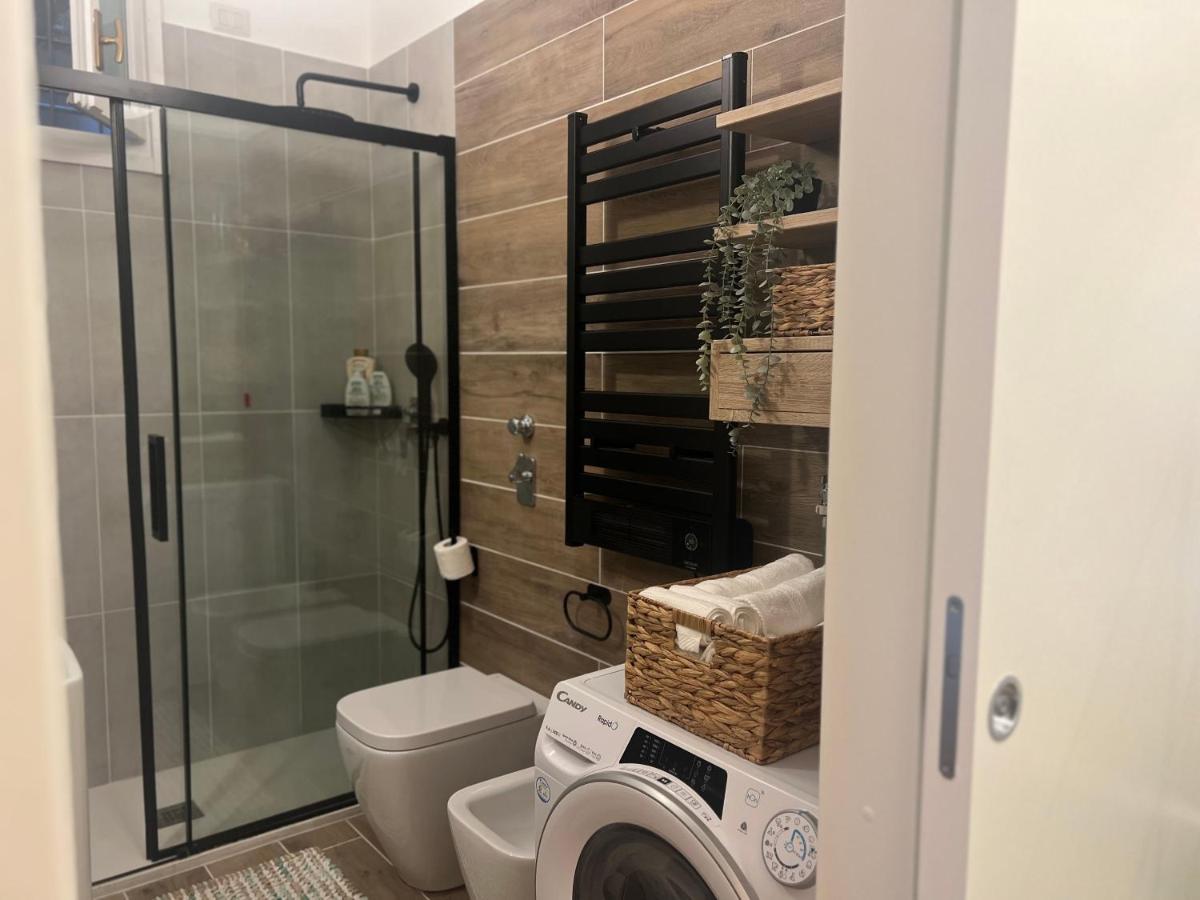 Regina Milano In Bocconi Apartment Luaran gambar